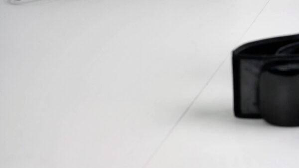 Automatic wrist blood pressure monitor, featuring an adjustable cuff, heart rate monitoring, irregular heartbeat alerts and a built-in rechargeable lithium battery. Suitable for blood pressure management in patients with hypertension.