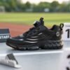 Men's Fashion Casual Sneakers, Lightweight and Breathable Running Shoes with Thick Soles and Rotating Button Design for Daily Commuting, Workouts, and Running
